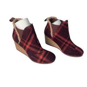 TOMS Women’s Red Windowpane Plaid Wedge Ankle Booties Size 7.5 - Pre-Owned